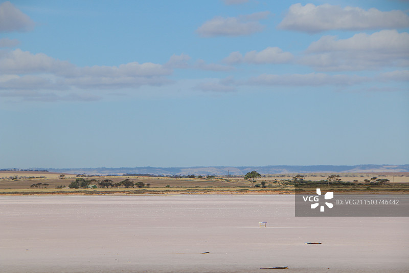 粉色盐碱湖图片素材