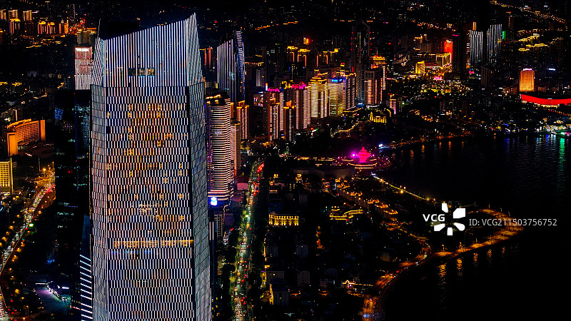 中国山东省青岛市市南区城市夜景图片素材