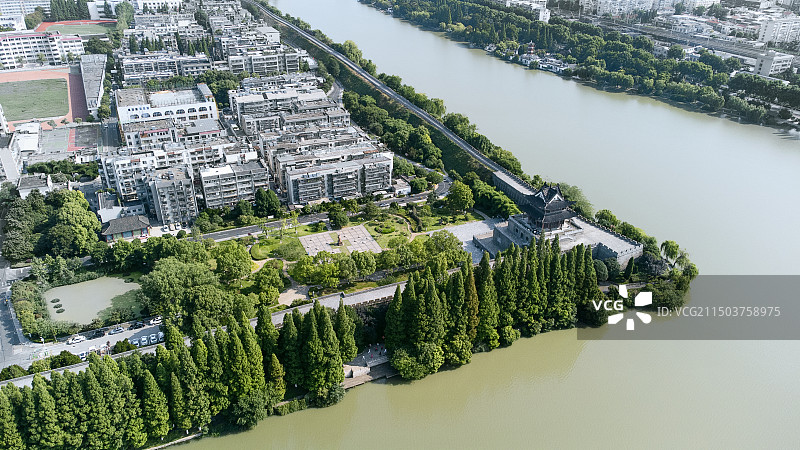 襄阳护城河仲宣楼夏季图片素材