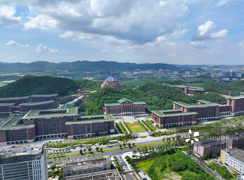 广东省深圳市光明区中山大学深圳校区荔山公园航拍图片素材