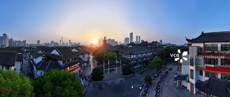 航拍江苏省无锡市南禅寺景区 4A级旅游景区全景图 南禅寺街道图片素材