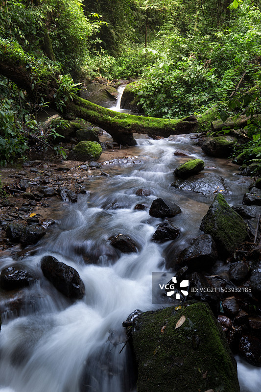 莫里瀑布图片素材