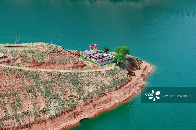 航拍视角下的刘家峡水库图片素材