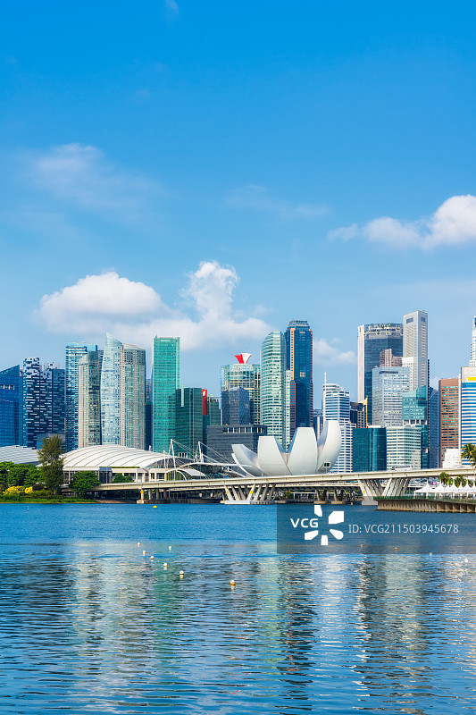 狮城，滨海湾，都市天际线，写字楼，房地产，倒影，海湾东方花园，艺术科学博物馆，花园城市，亚洲四小龙图片素材