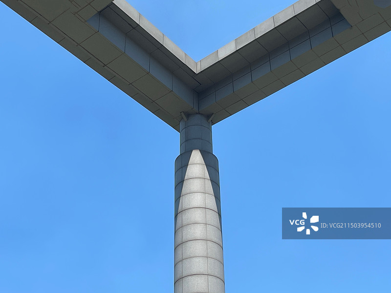 支撑（天津师范大学图书馆外部建筑结构拍摄）图片素材