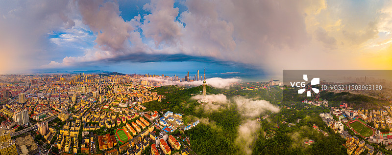 青岛太平山平流雾图片素材