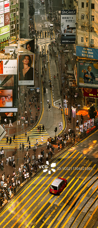 诚品书店望出去的铜锣湾繁忙路口图片素材
