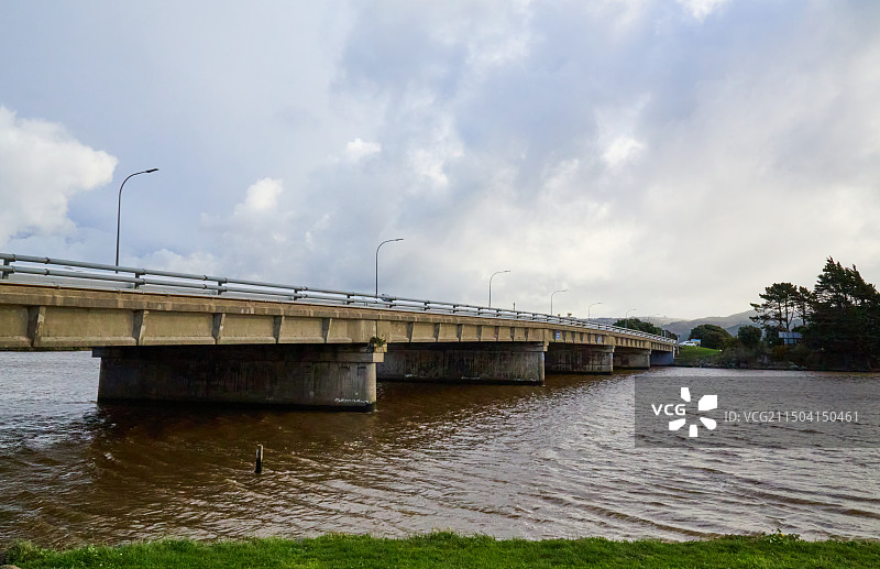 新西兰哈特河Hutt Estuary Bridge图片素材