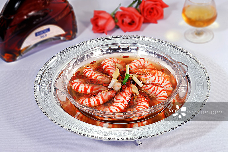 枸杞醉香虾     味美汤鲜，汁浓酒香，具药膳之功效图片素材