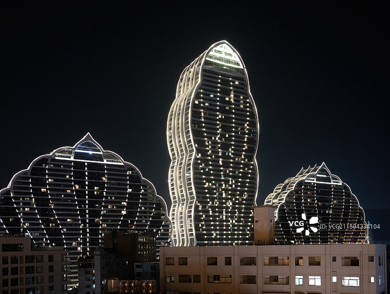 云南西双版纳景洪告庄西双景夜景景岱寨孔雀城夜景图片素材