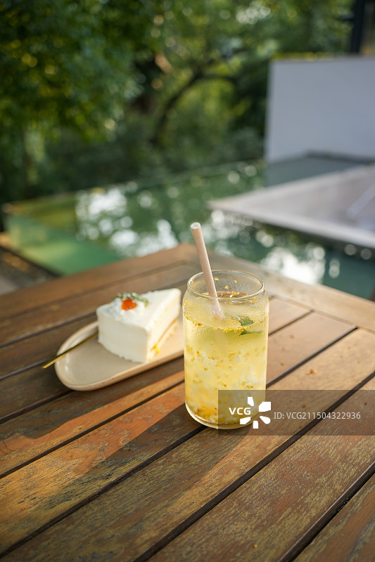 杭州 满觉陇 桂花树下 茶食 茶饮 甜点 下午茶图片素材