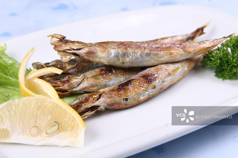 烤多春鱼图片素材