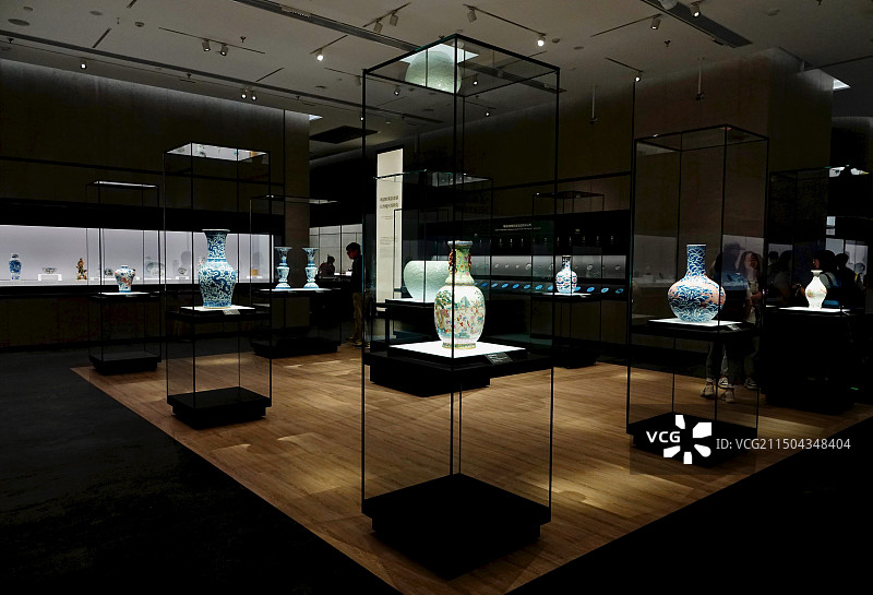 上海博物馆东馆中国古代陶瓷馆图片素材