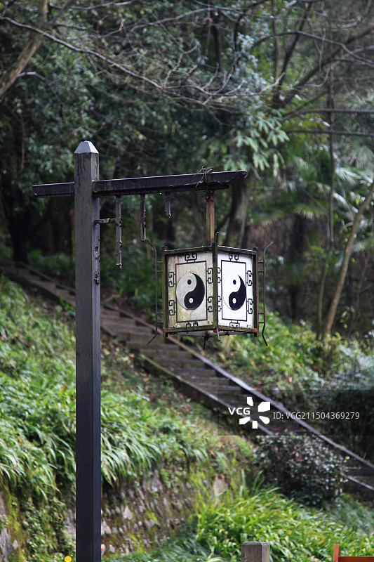 成都青城山路灯图片素材