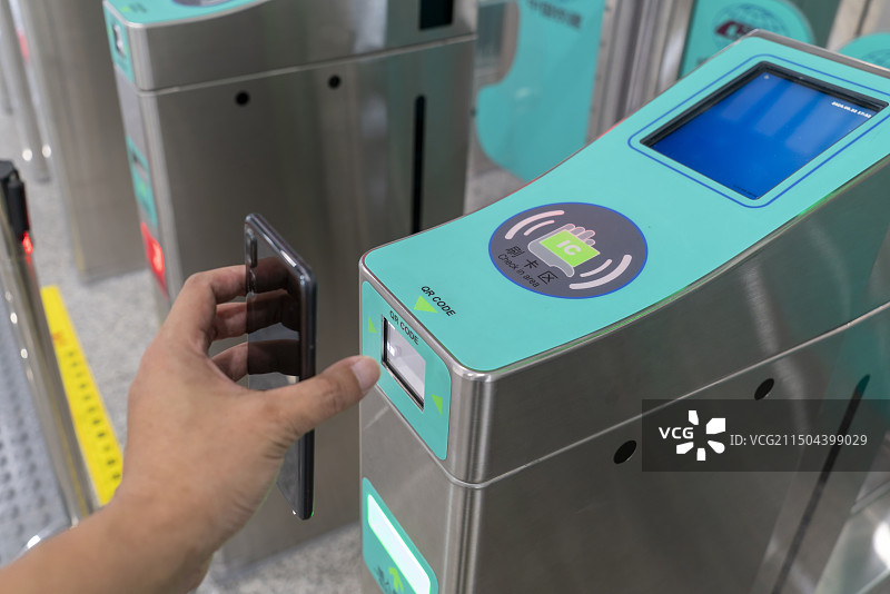 地铁乘车手机支付图片素材