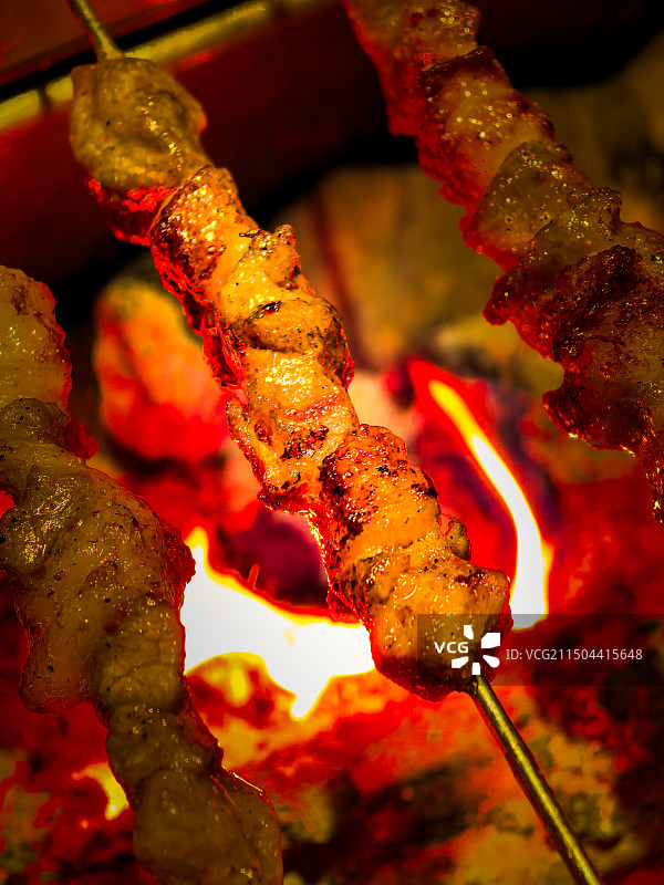 碳烧烤肉特写图片素材