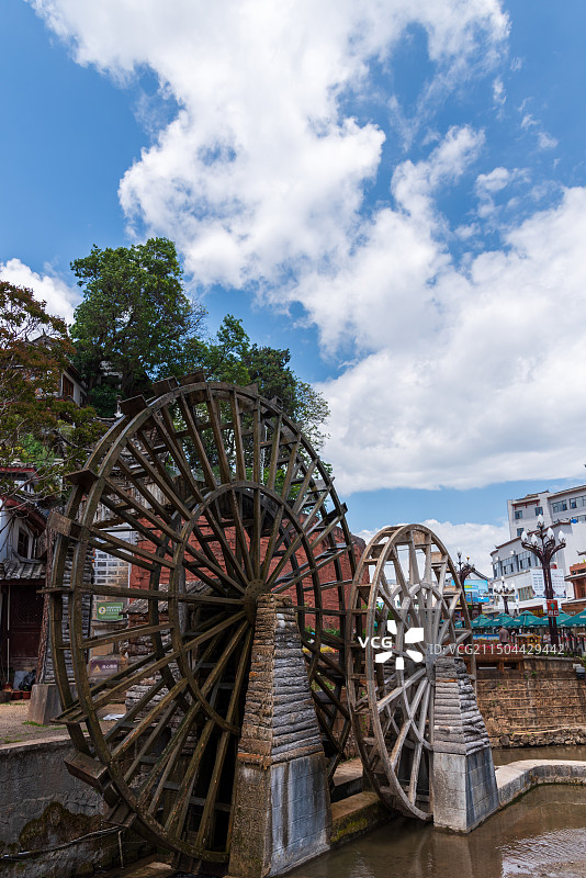 丽江大研古城大水车图片素材