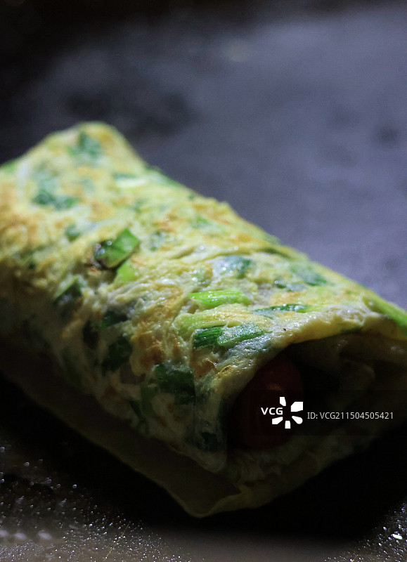 山东煎饼卷小吃特写图片素材