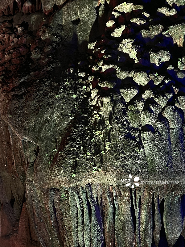 杭州灵山景区钟乳石溶洞仙桥洞图片素材