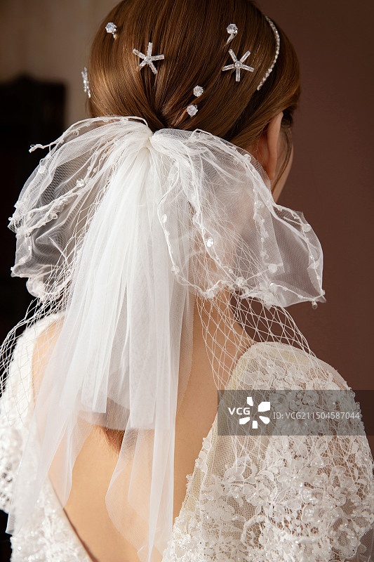 人物肖像，甜蜜婚纱照，不露脸婚纱照，甜蜜幸福，热恋，爱情，婚纱照，浪漫，夕阳，剪影，背影，婚庆，婚礼图片素材