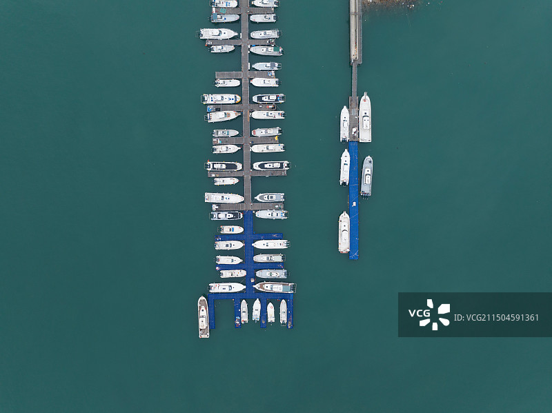 海上船只的高角度视图图片素材
