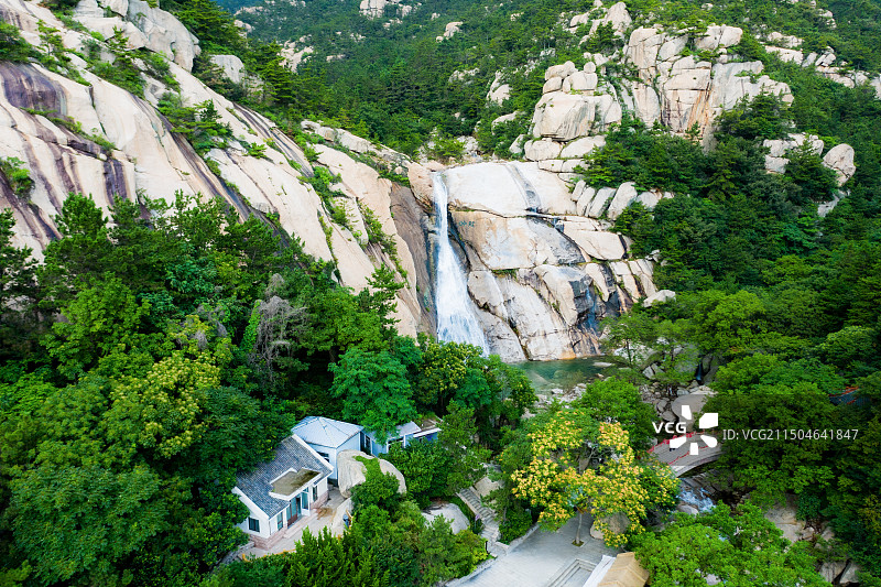 青岛崂山，崂山龙潭瀑图片素材