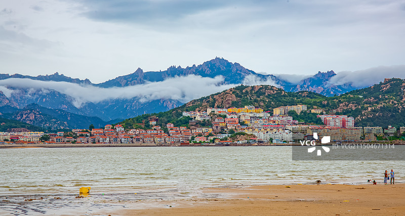 青岛崂山区沙子口海滩图片素材