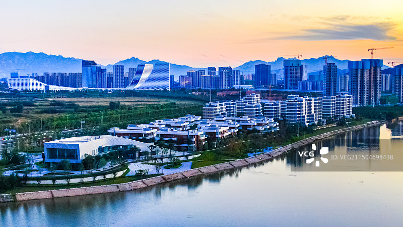 青岛蓝谷大任河，蓝谷建筑风光图片素材