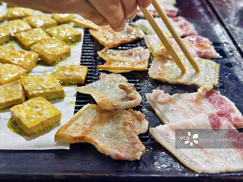 烤小豆腐与五花肉图片素材