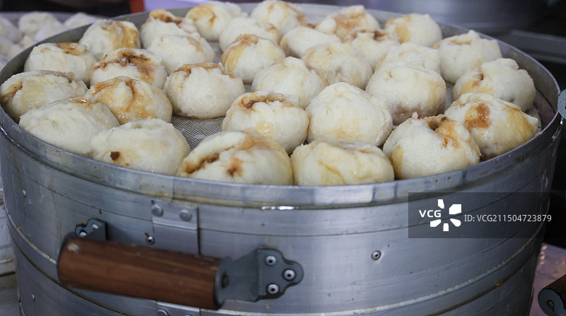 北京牛街小吃组图包子糖油饼驴打滚艾窝窝豆泡汤和豆腐脑图片素材