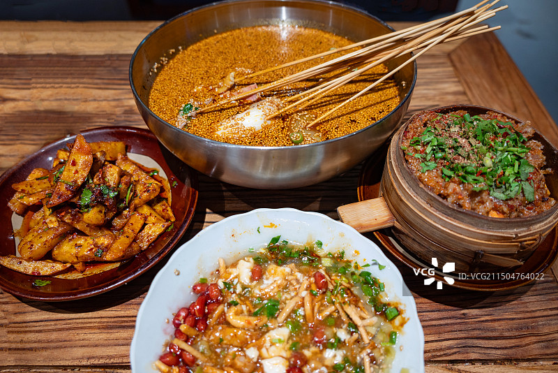 四川乐山丰盛的特色美食小吃图片素材