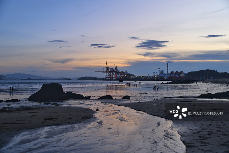 厦门鼓浪屿的蓝天白云和晚霞图片素材