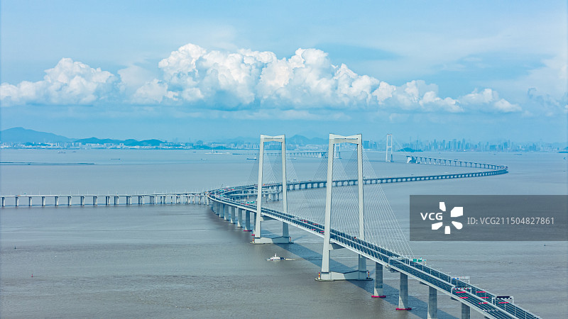 深中通道-蓝天白云图片素材