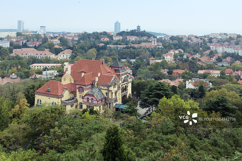 山东青岛老城区德国总督官邸旧址风光图片素材