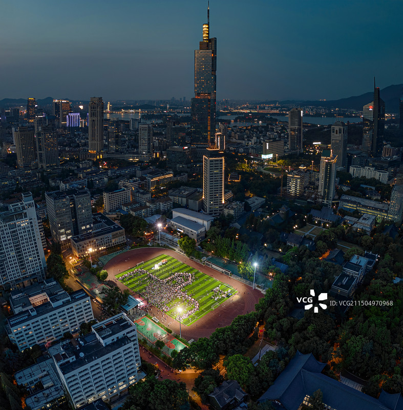 南京大学122周年校庆星光集市图片素材
