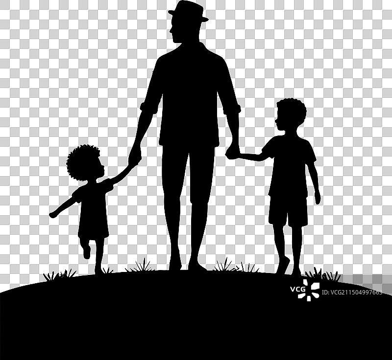 父亲节男人牵着两个孩子的手图片素材