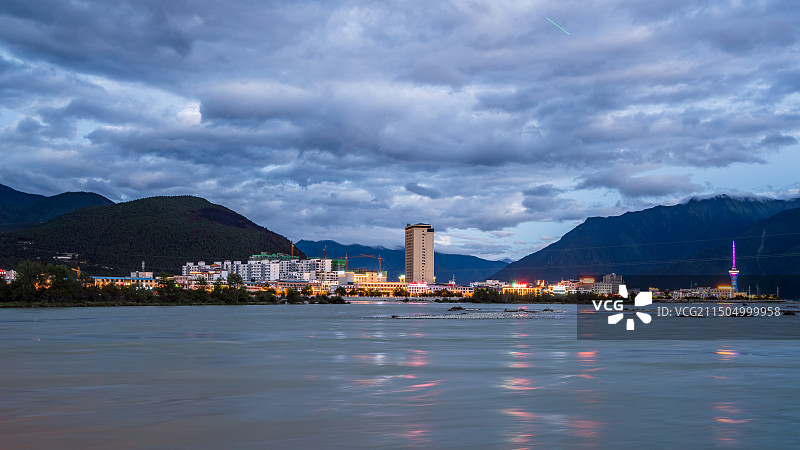 中国西藏林芝城市风光图片素材
