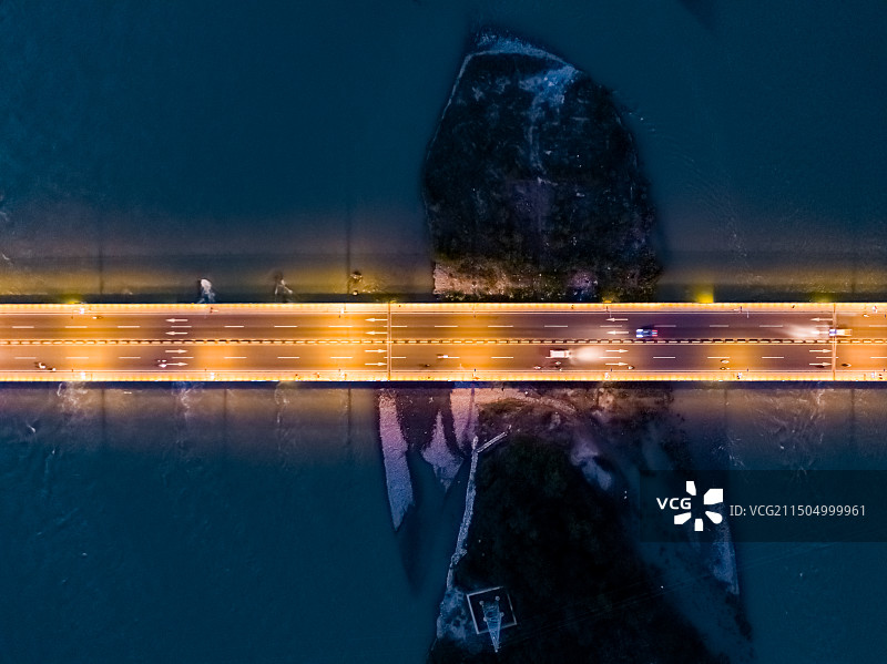 中国西藏林芝城市夜景图片素材