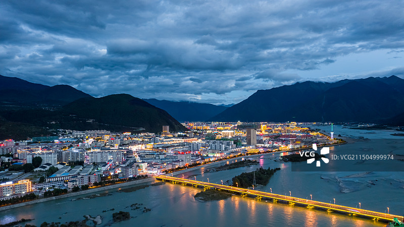 中国西藏林芝城市航拍图片素材