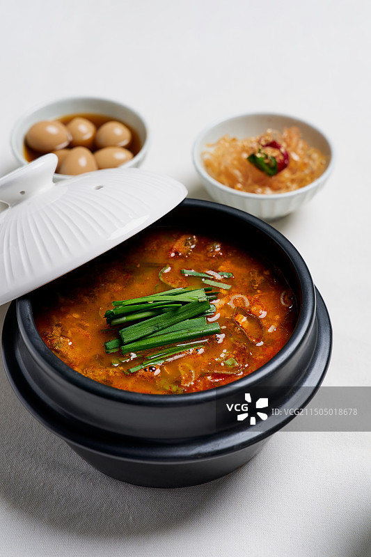 韩国料理泥鳅汤美食摄影图片素材