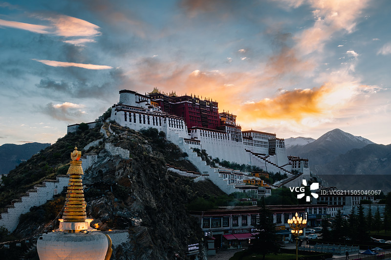 西藏拉萨布达拉宫晚霞景色图片素材