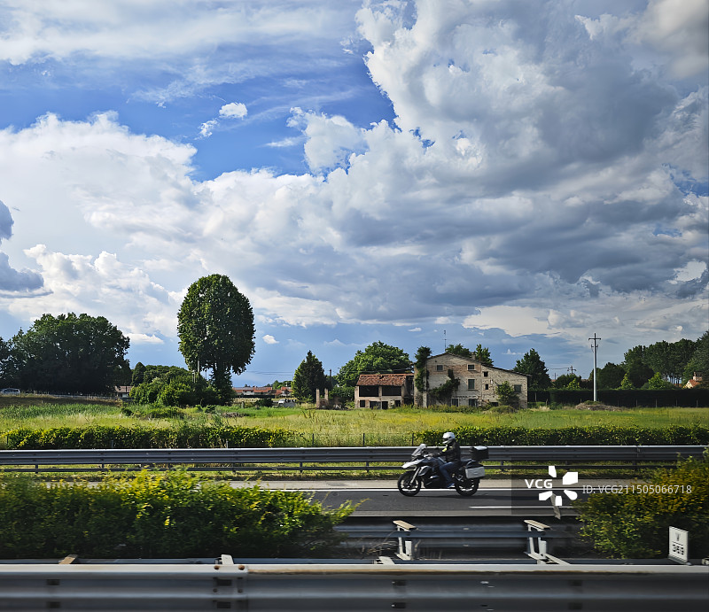 风景在路上图片素材