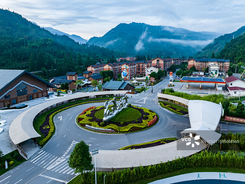 大熊猫国家公园南入口社区雅安荥经龙苍沟镇图片素材