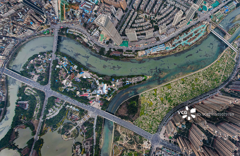 航拍成都天府新区南湖的城市公园风景图片素材