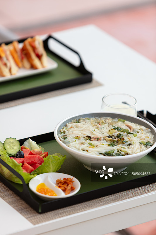 含有抱罗粉的中式早餐套餐图片素材