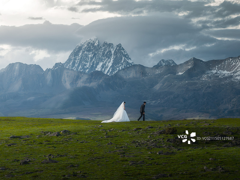 『雪山下的约定』图片素材