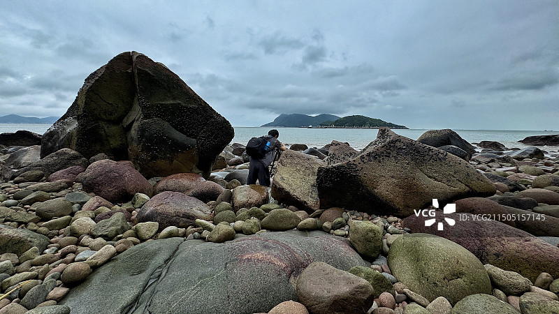 采风卵石滩图片素材