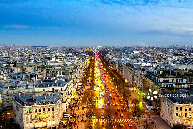 傍晚时分登上凯旋门观巴黎美景图片素材