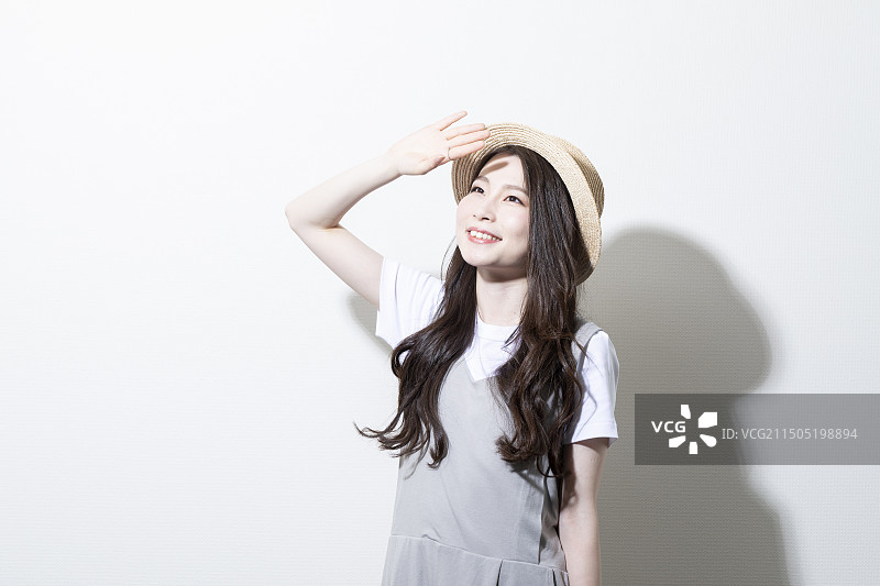 夏季，年轻日本女子肖像照图片素材