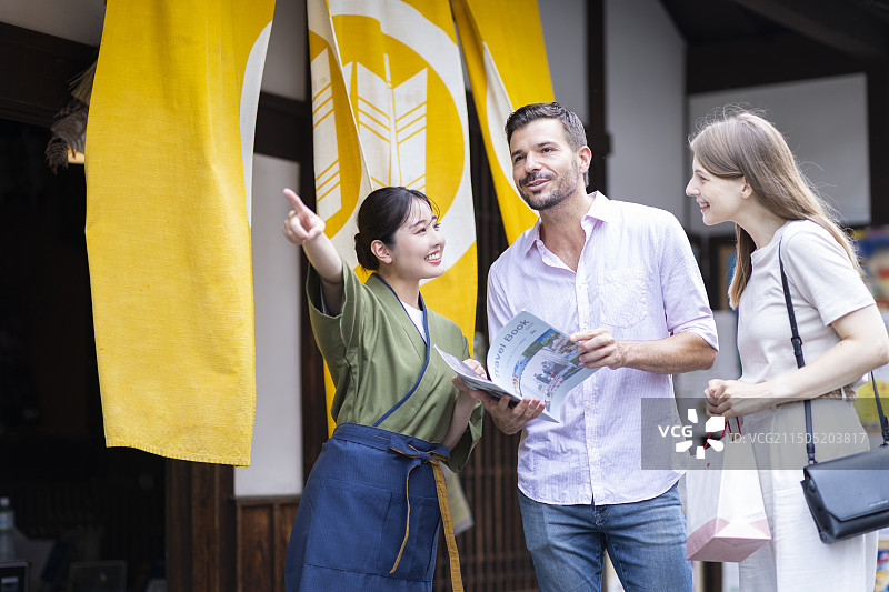 外国人问路图片素材